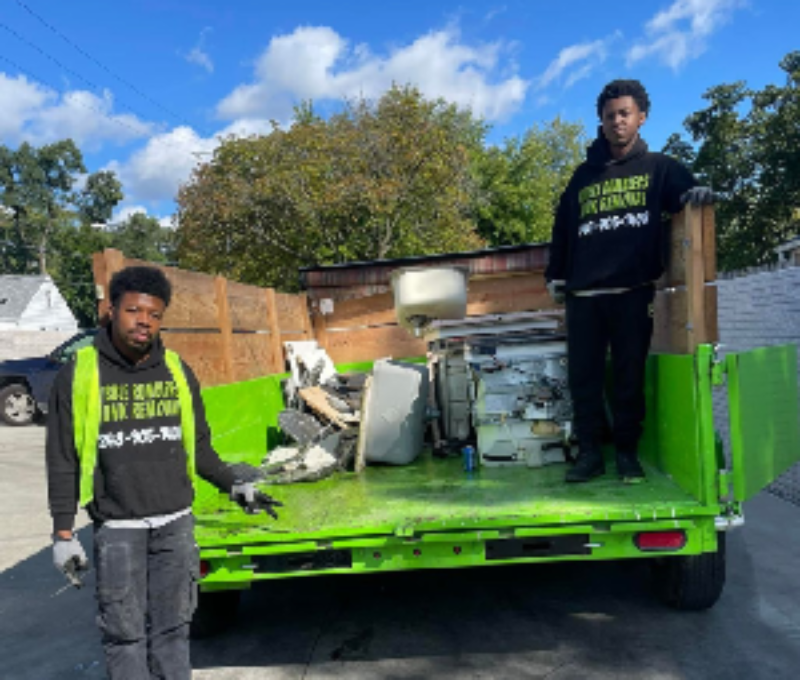 IMG 1300 300x255 (1)